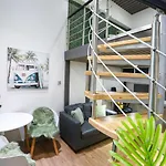 A105 Stylish City Loft